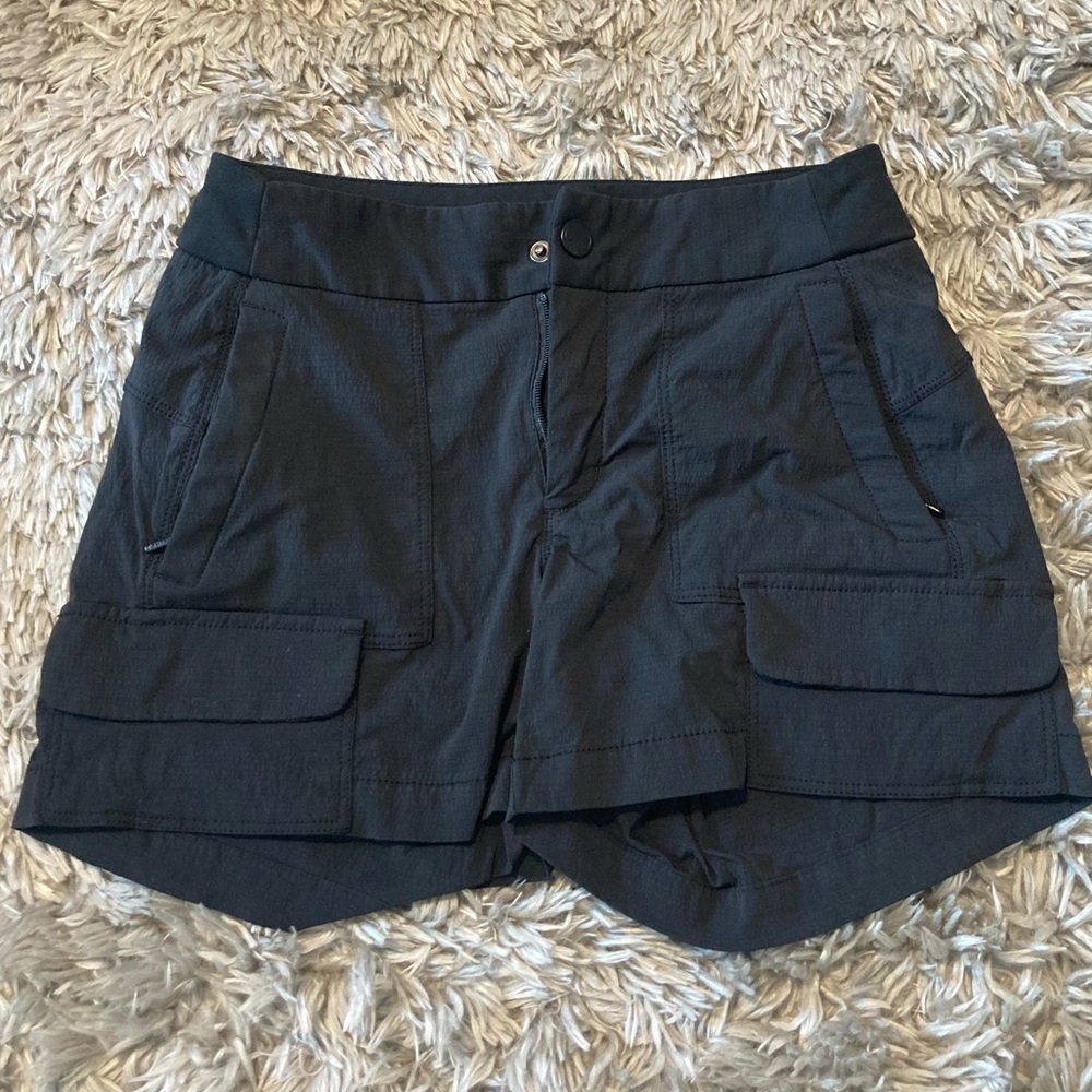 Like New!✨ Athleta Shorts